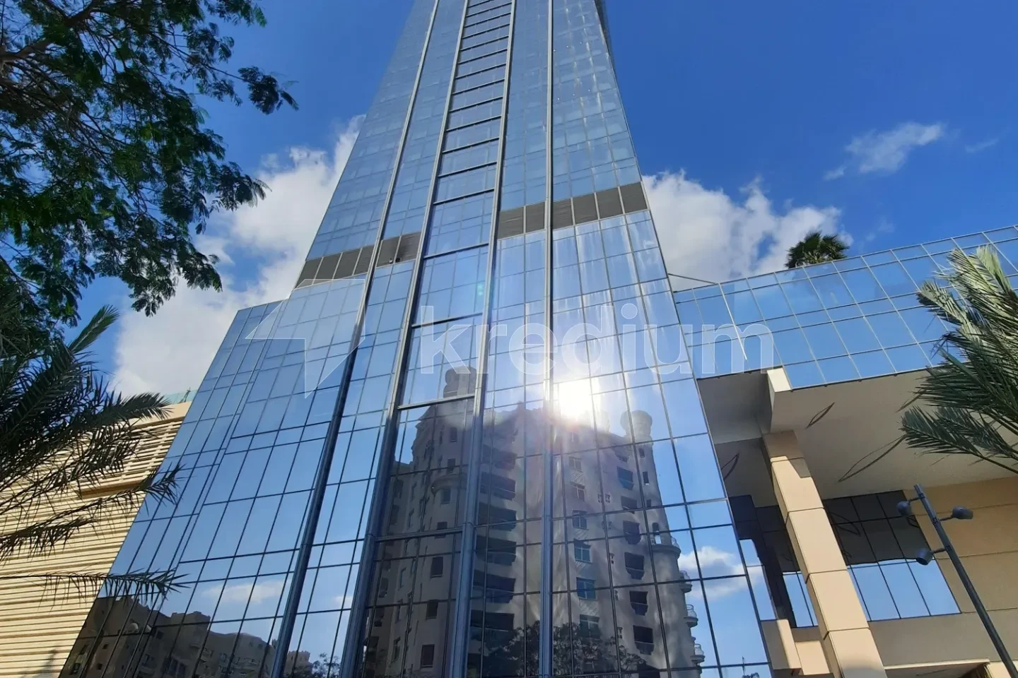 Palm Jumeirah: The Palm Tower