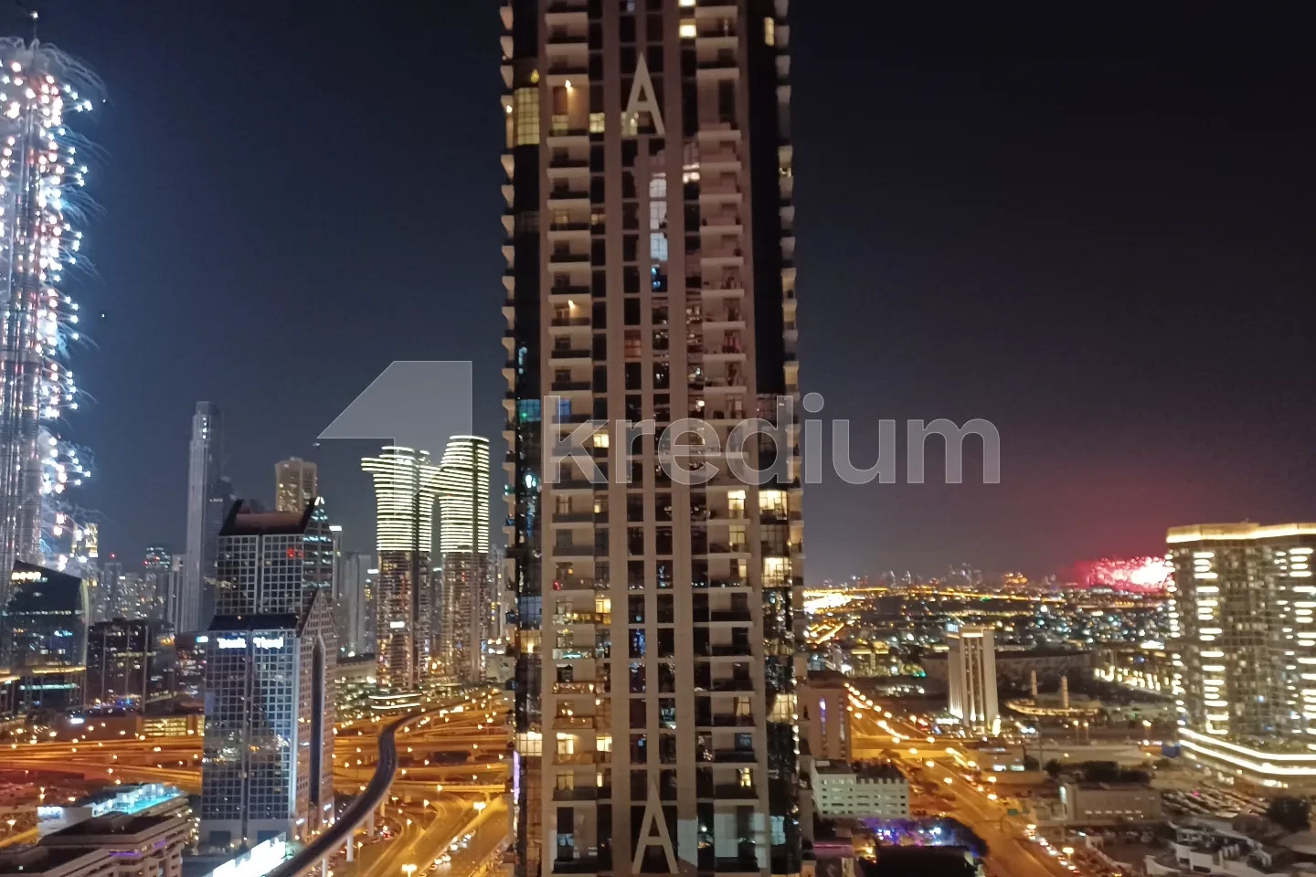 Sheikh Zayed Road: Emirates Grand Hotel