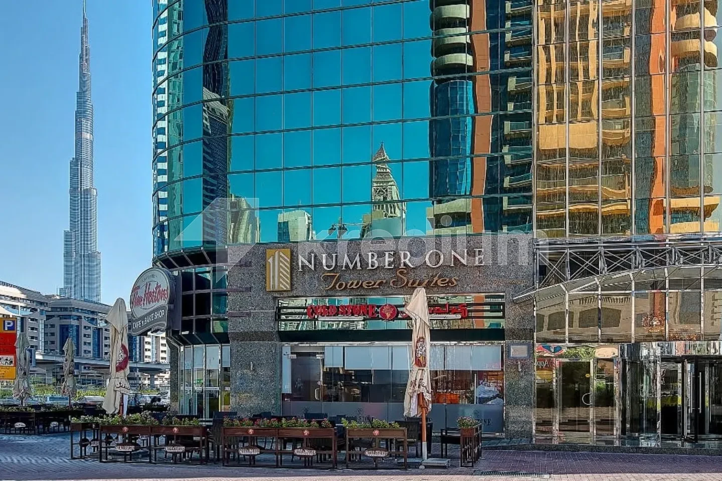 Sheikh Zayed Road: Number One Tower Suites